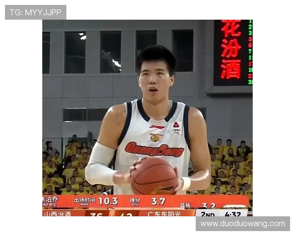 粤记曝焦泊乔伤情无碍出席发布会